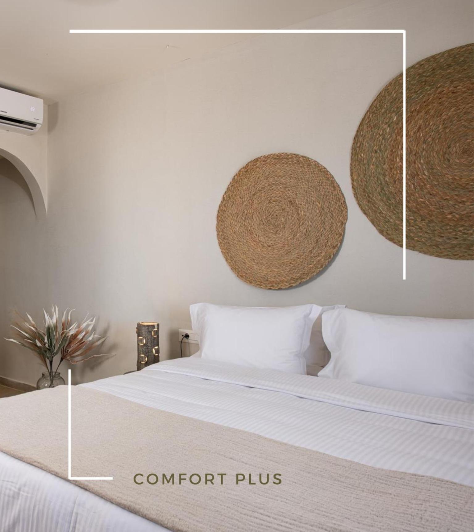 The Noverian Bios Santorini Boutique Hotel Fira  Rum bild
